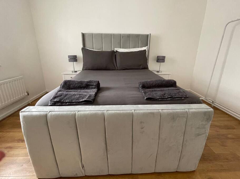 New! 4 Bedroom London House With Garden And Lawn 외부 사진