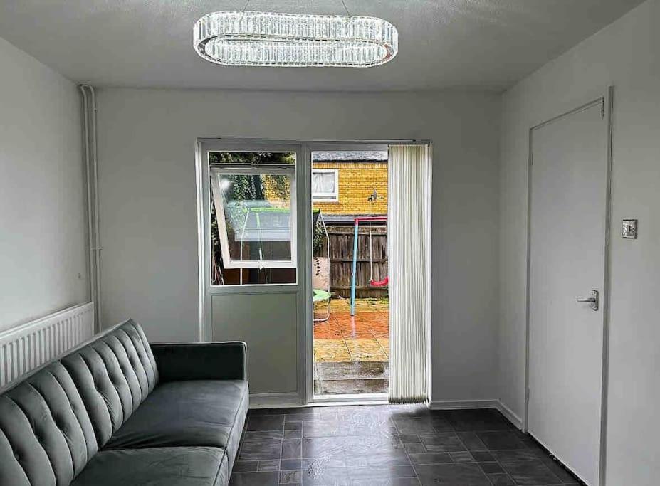 New! 4 Bedroom London House With Garden And Lawn 외부 사진
