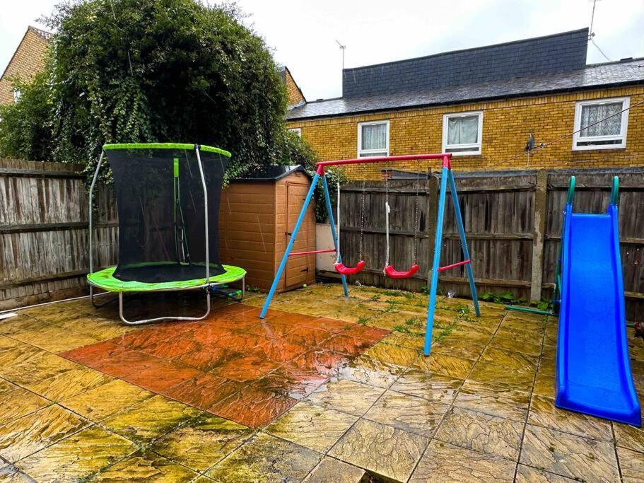 New! 4 Bedroom London House With Garden And Lawn 외부 사진