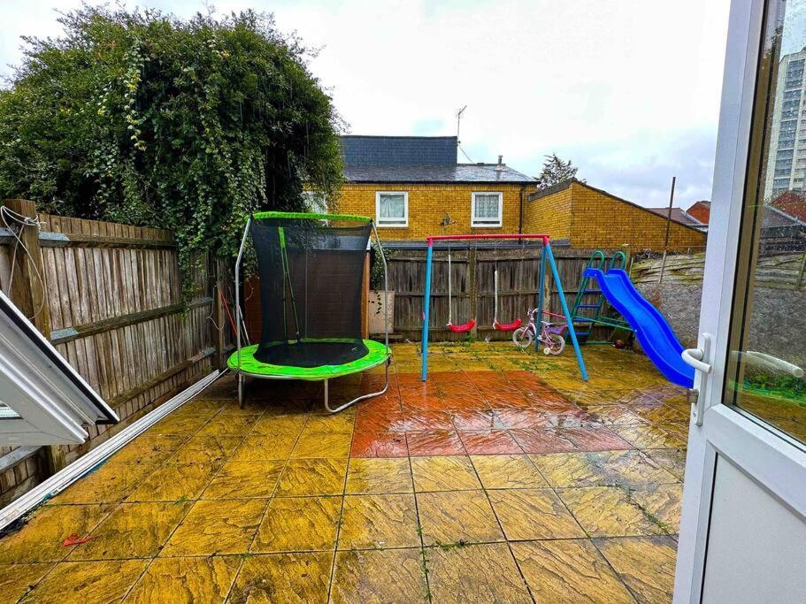 New! 4 Bedroom London House With Garden And Lawn 외부 사진