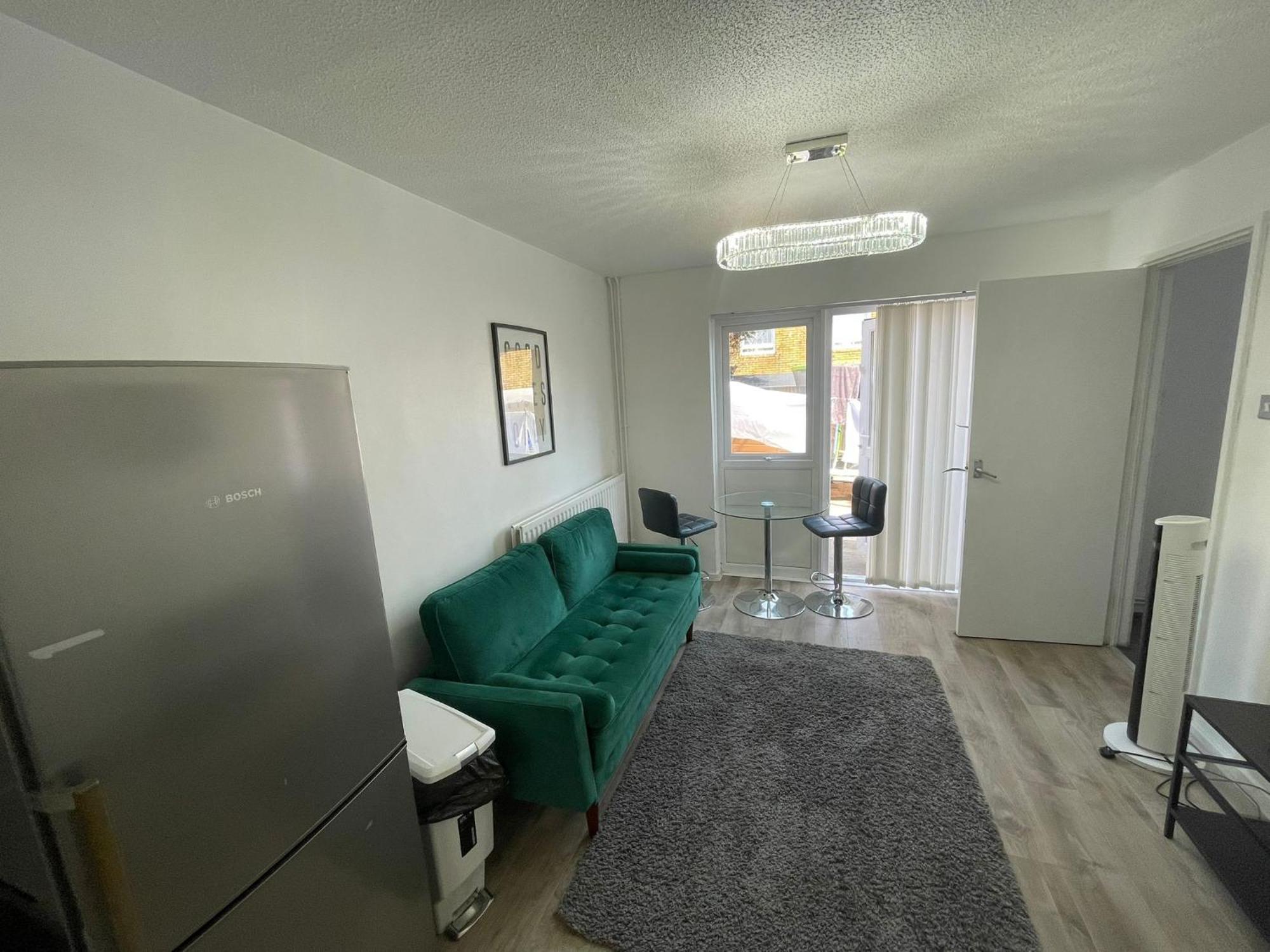 New! 4 Bedroom London House With Garden And Lawn 외부 사진